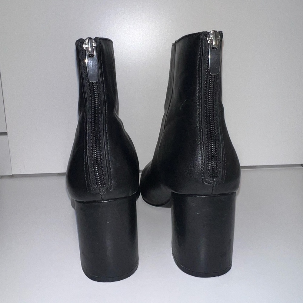 *Steve madden- Black leather booties - Picture 4 of 7